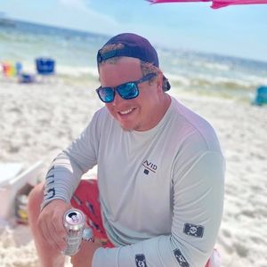 Meet your Posher, Clint